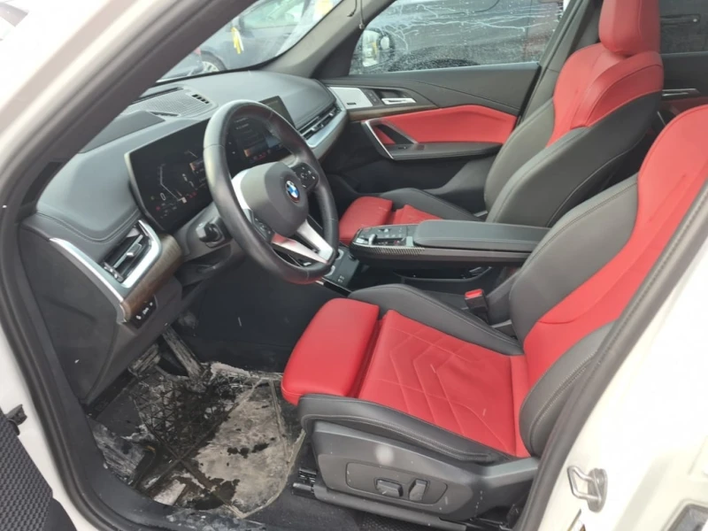 BMW X1 * xDrive * PANORAMA * HUD * HARMAN KARDON * 360 * , снимка 5 - Автомобили и джипове - 53429195