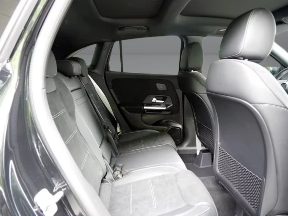 Mercedes-Benz GLA 250 e = AMG Line = Advanced Plus Гаранция, снимка 9 - Автомобили и джипове - 55325088