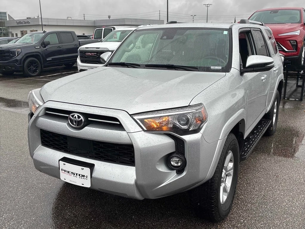 Toyota 4runner 2022 4WD SR5 PREMIUM* CARFAX * БЕЗ ПЪРВОНАЧАЛНА, снимка 1