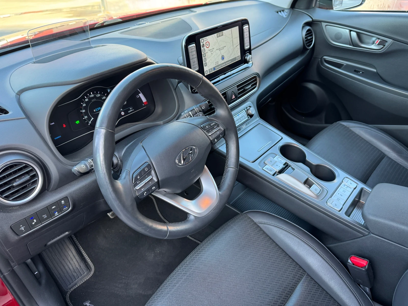 Hyundai Kona 64kWh 2г гаранция | Mobile.bg — изображение 12