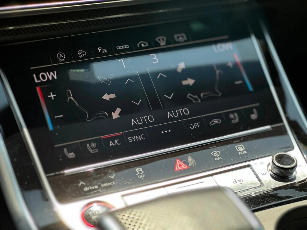 Audi SQ8 * 4.0T MASSAGE SEATS| BLACK OPTICS| SPORT EXHAUST| | Mobile.bg   14