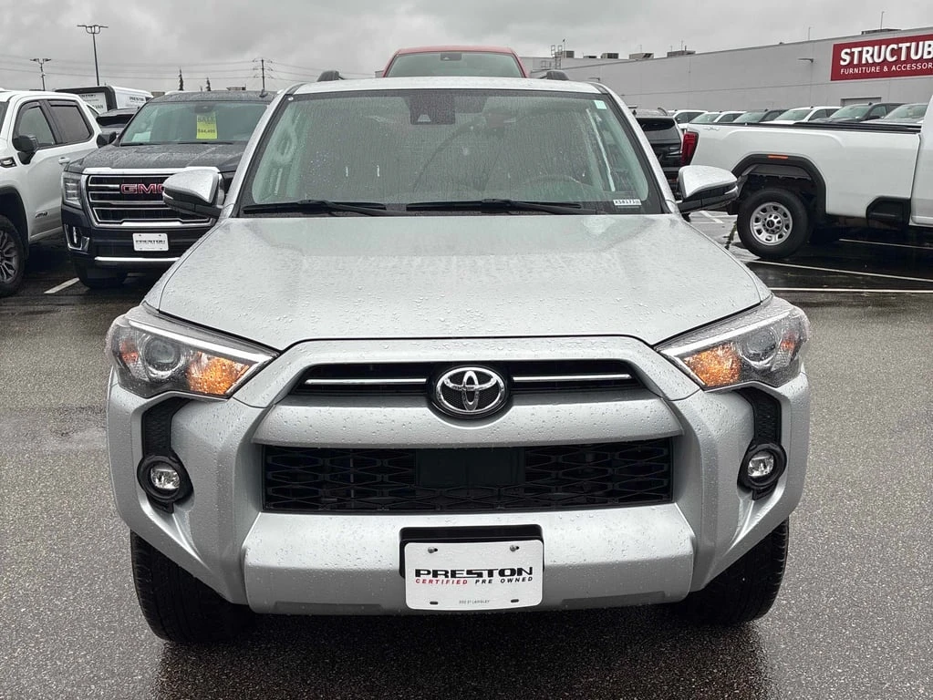 Toyota 4runner 2022 4WD SR5 PREMIUM* CARFAX * БЕЗ ПЪРВОНАЧАЛНА - изображение 2