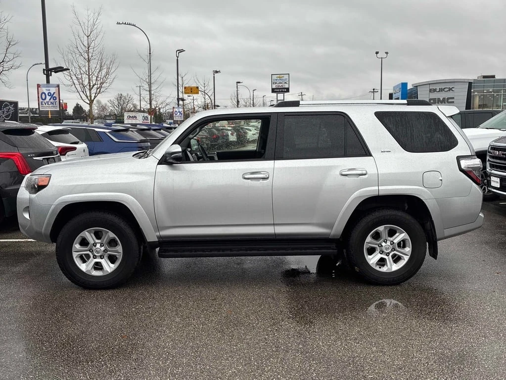 Toyota 4runner 2022 4WD SR5 PREMIUM* CARFAX * БЕЗ ПЪРВОНАЧАЛНА - изображение 5