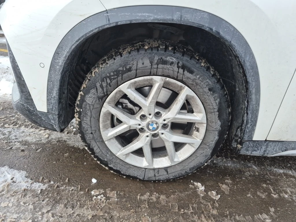 BMW X1 * xDrive * PANORAMA * HUD * HARMAN KARDON * 360 *  - изображение 6