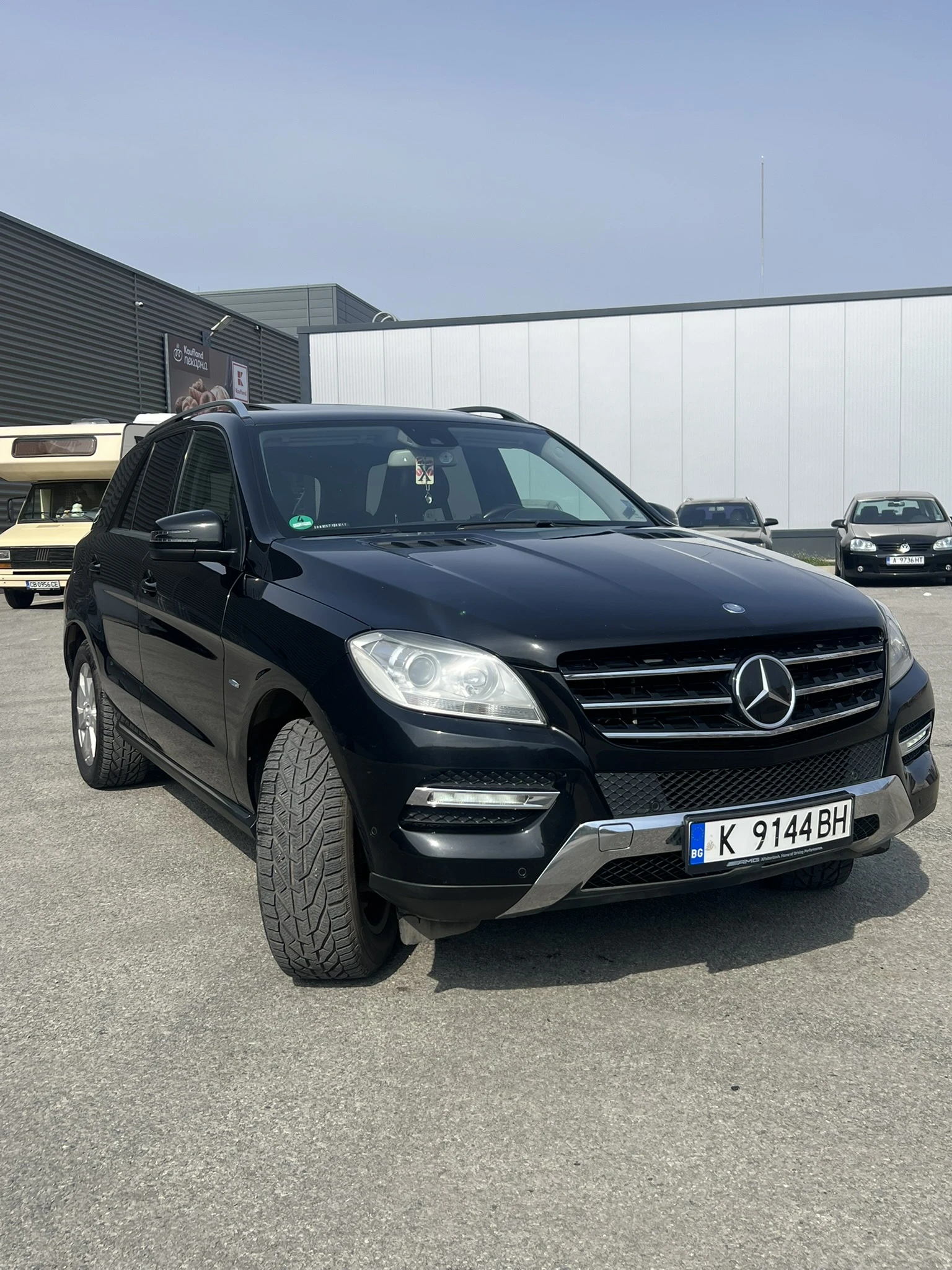 Mercedes-Benz ML 350 Bluetech / 4 Matic / Autoparking, снимка 2 - Автомобили и джипове - 53898479
