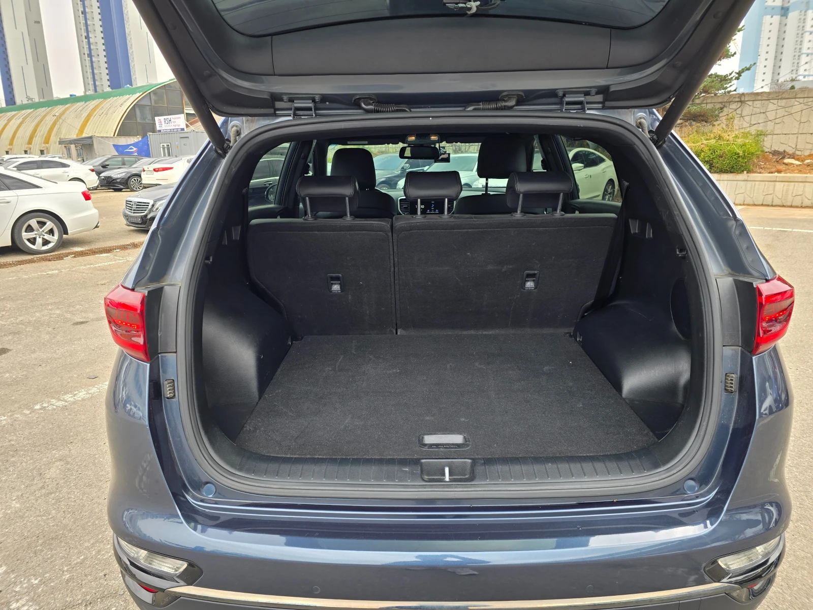 Kia Sportage 2.0 MPI, снимка 9 - Автомобили и джипове - 55796169