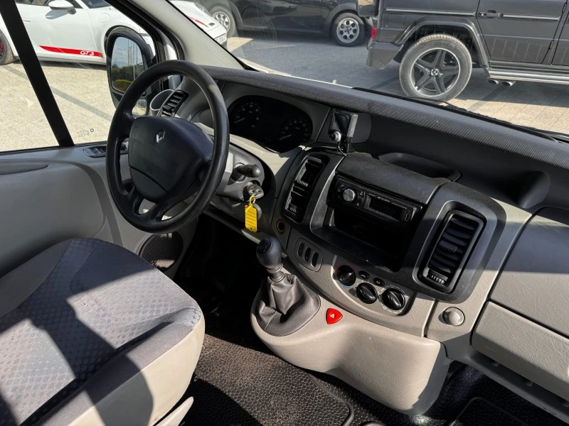 Renault Trafic 2.0dCI 5-местен Климатик, снимка 7 - Бусове и автобуси - 45313904