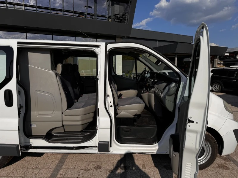 Renault Trafic 2.0dCI 5-местен Климатик, снимка 9 - Бусове и автобуси - 45313904