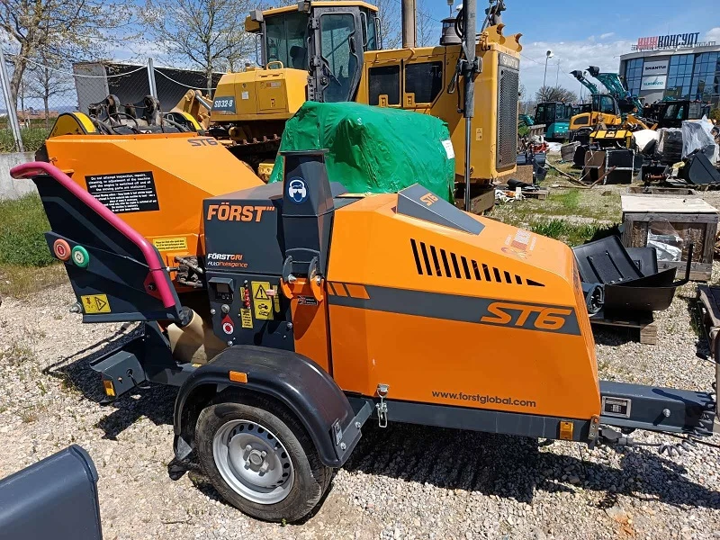 Други специализирани машини Друга Колесна дробилка за дървесен материал марка FÖ