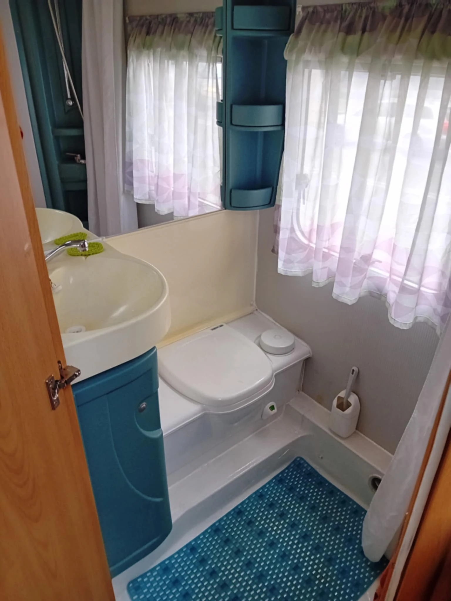 Кемпер Fiat Knaus, снимка 11 - Каравани и кемпери - 53891740