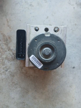 13 157 575 ABS помпа Opel Astra H , снимка 4