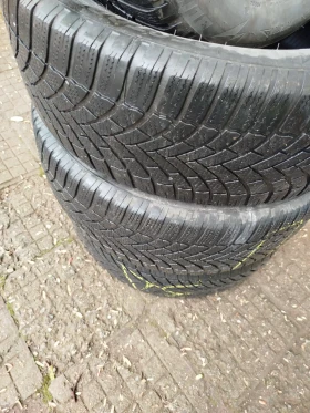 Гуми Зимни 235/55R18, снимка 6