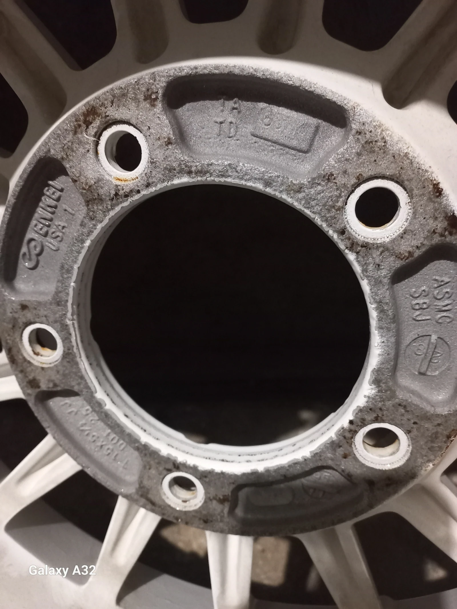 ���� � ������ 205/70R15 �� Suzuki Jimny | Mobile.bg � ����������� 2