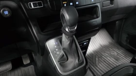 Hyundai Staria Modern* BLIND SPOT* ПОДГРЕВ ВОЛАН* КРАЙНА ЦЕНА, снимка 9
