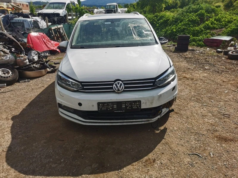 VW Touran 2.0TDI, DSG, Panorama, KEYLESS, снимка 3 - Автомобили и джипове - 45657340