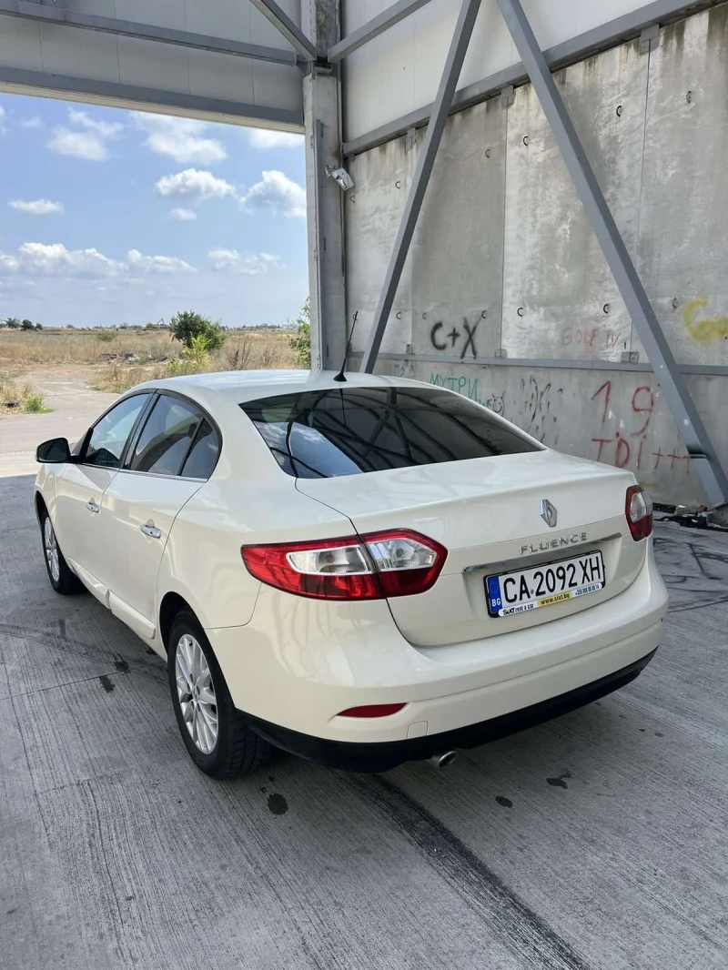 Renault Fluence 1.5dci, снимка 5 - Автомобили и джипове - 47275536