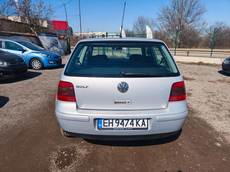 VW Golf 1.6.i, снимка 5 - Автомобили и джипове - 49377808