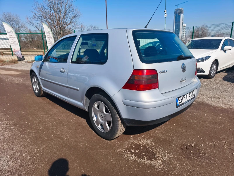 VW Golf 1.6.i, снимка 4 - Автомобили и джипове - 49377808