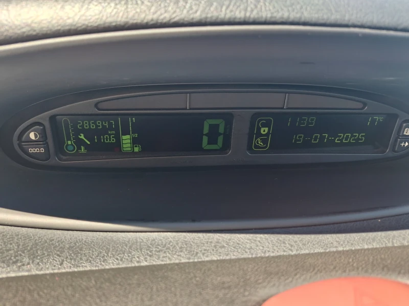 Citroen Xsara picasso, снимка 7 - Автомобили и джипове - 52603313