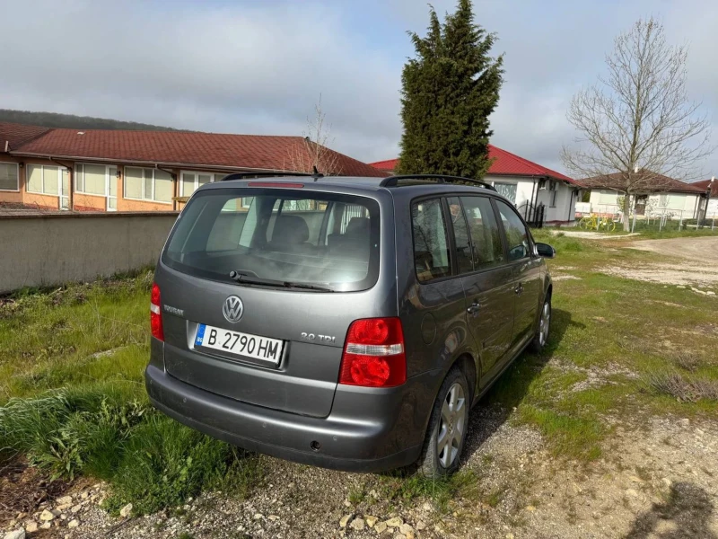 VW Touran 2.0 TDI , снимка 2 - Автомобили и джипове - 52895559