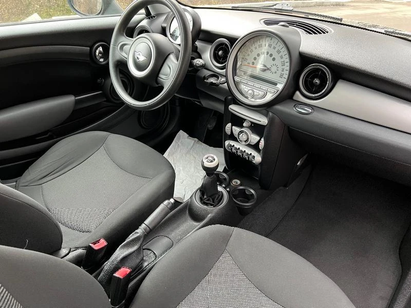 Mini Clubman 1.6 COOPER D , снимка 11 - Автомобили и джипове - 35325210