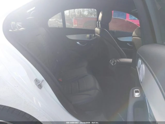 Mercedes-Benz C 300 4-Matic, снимка 8 - Автомобили и джипове - 53429133