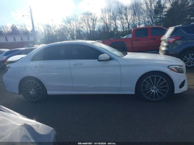 Mercedes-Benz C 300 4-Matic, снимка 13 - Автомобили и джипове - 53429133