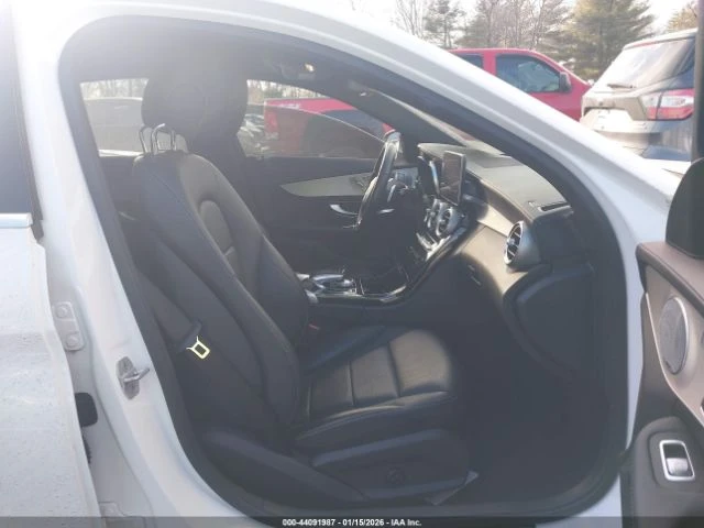 Mercedes-Benz C 300 4-Matic, снимка 5 - Автомобили и джипове - 53429133