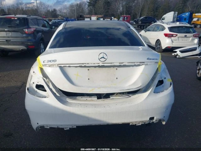 Mercedes-Benz C 300 4-Matic, снимка 16 - Автомобили и джипове - 53429133