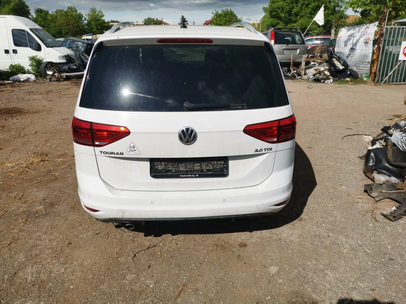 VW Touran 2.0TDI, DSG, Panorama, KEYLESS - изображение 8