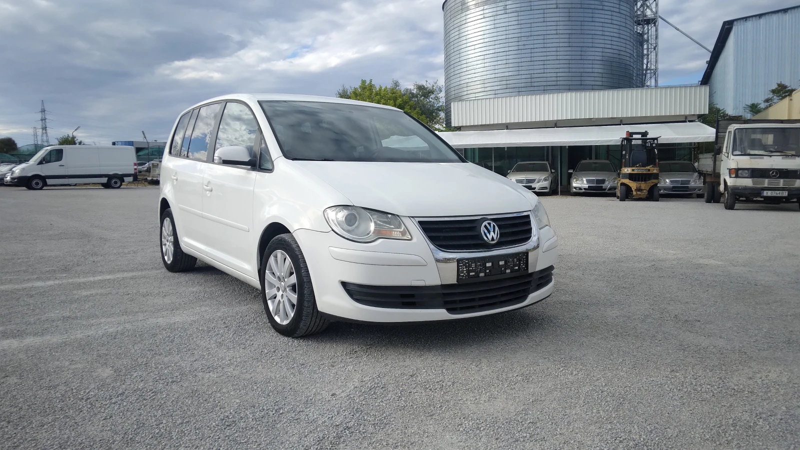 VW Touran  - изображение 2