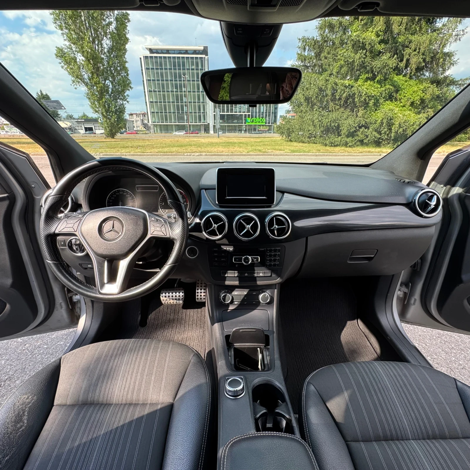 Mercedes-Benz B 180 Sport - изображение 6