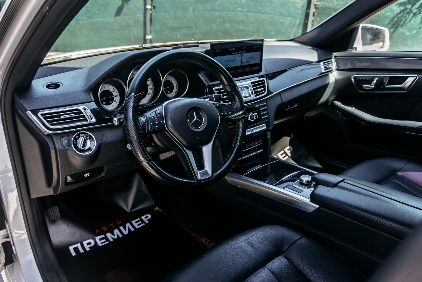 Mercedes-Benz E 220 2.2-CDI-6М ГАРАНЦИЯ-РЕАЛНИ КИЛОМЕТРИ-ТОП СЪСТОЯНИЕ - изображение 8