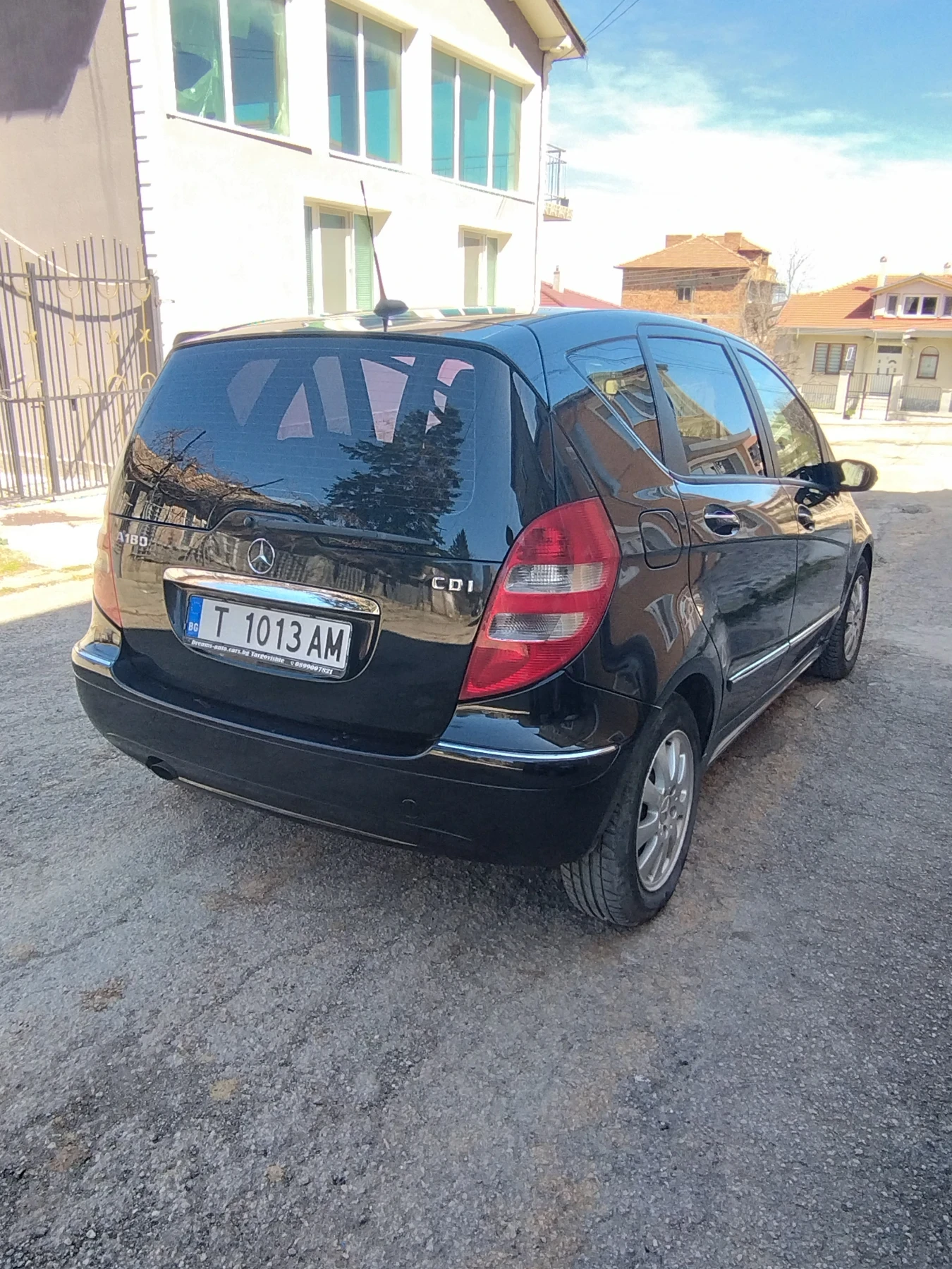 Mercedes-Benz A 180  - изображение 4
