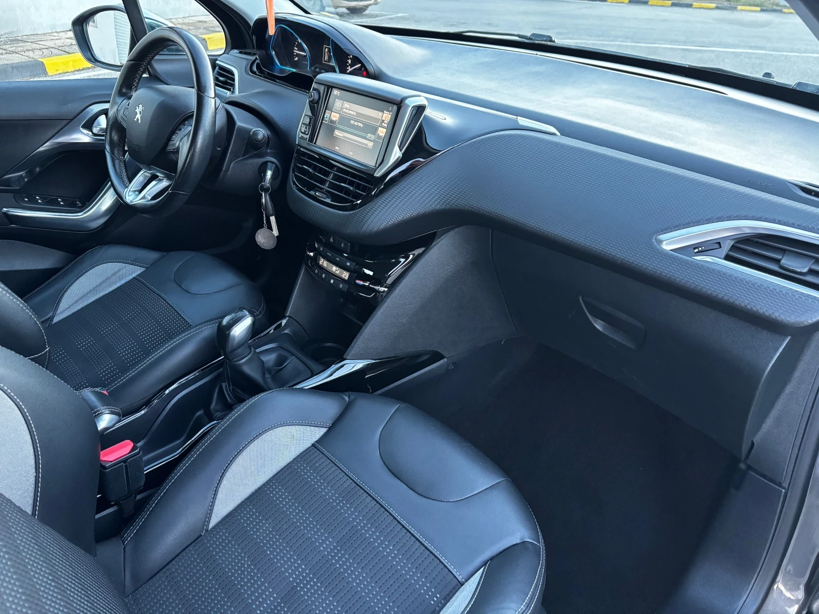 Peugeot 2008 1.2 I* ALLURE* EURO 6* 126 000 KM* SERVICE BOOK* K | Mobile.bg � ����������� 10