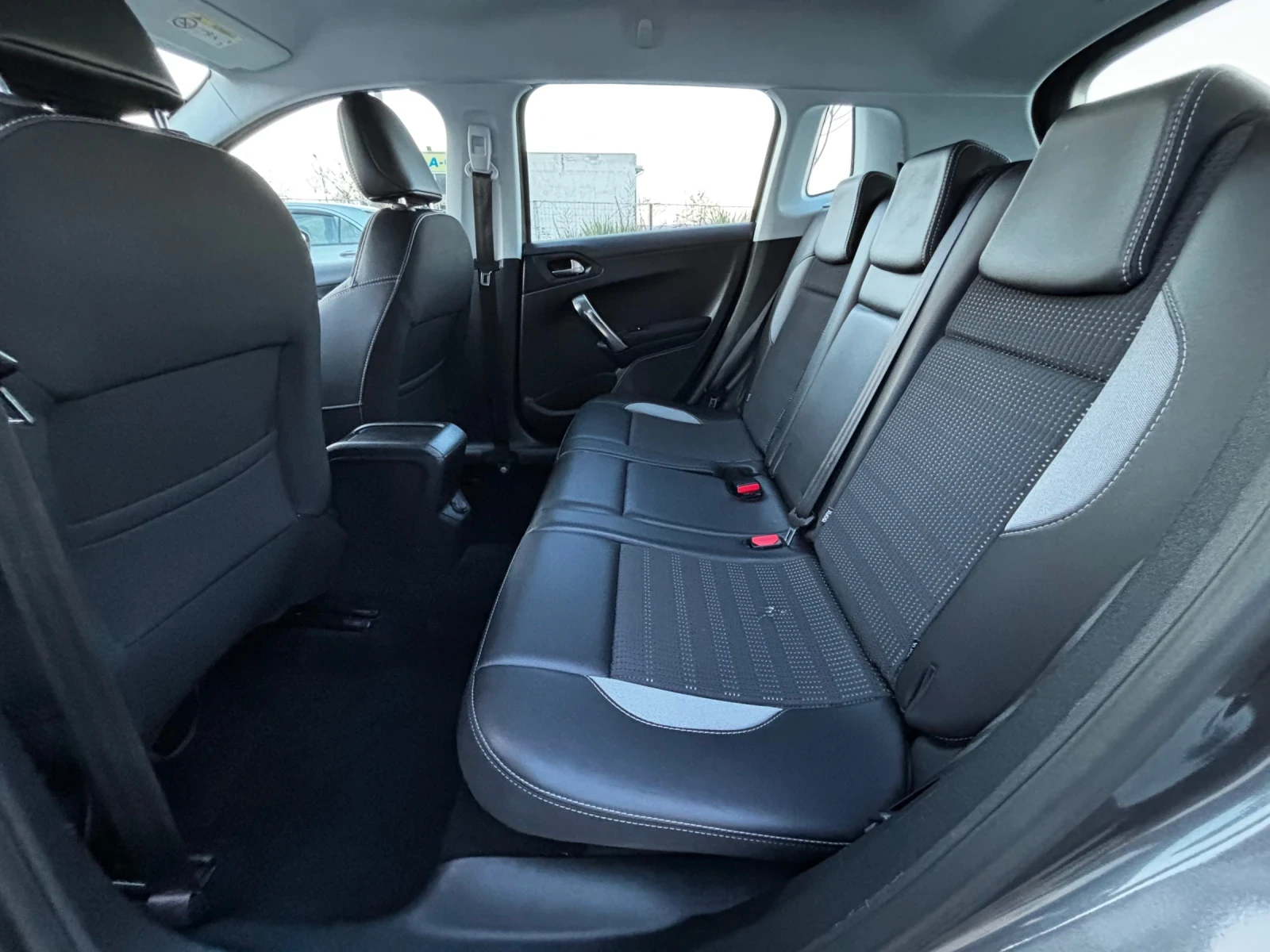 Peugeot 2008 1.2 I* ALLURE* EURO 6* 126 000 KM* SERVICE BOOK* K | Mobile.bg � ����������� 9