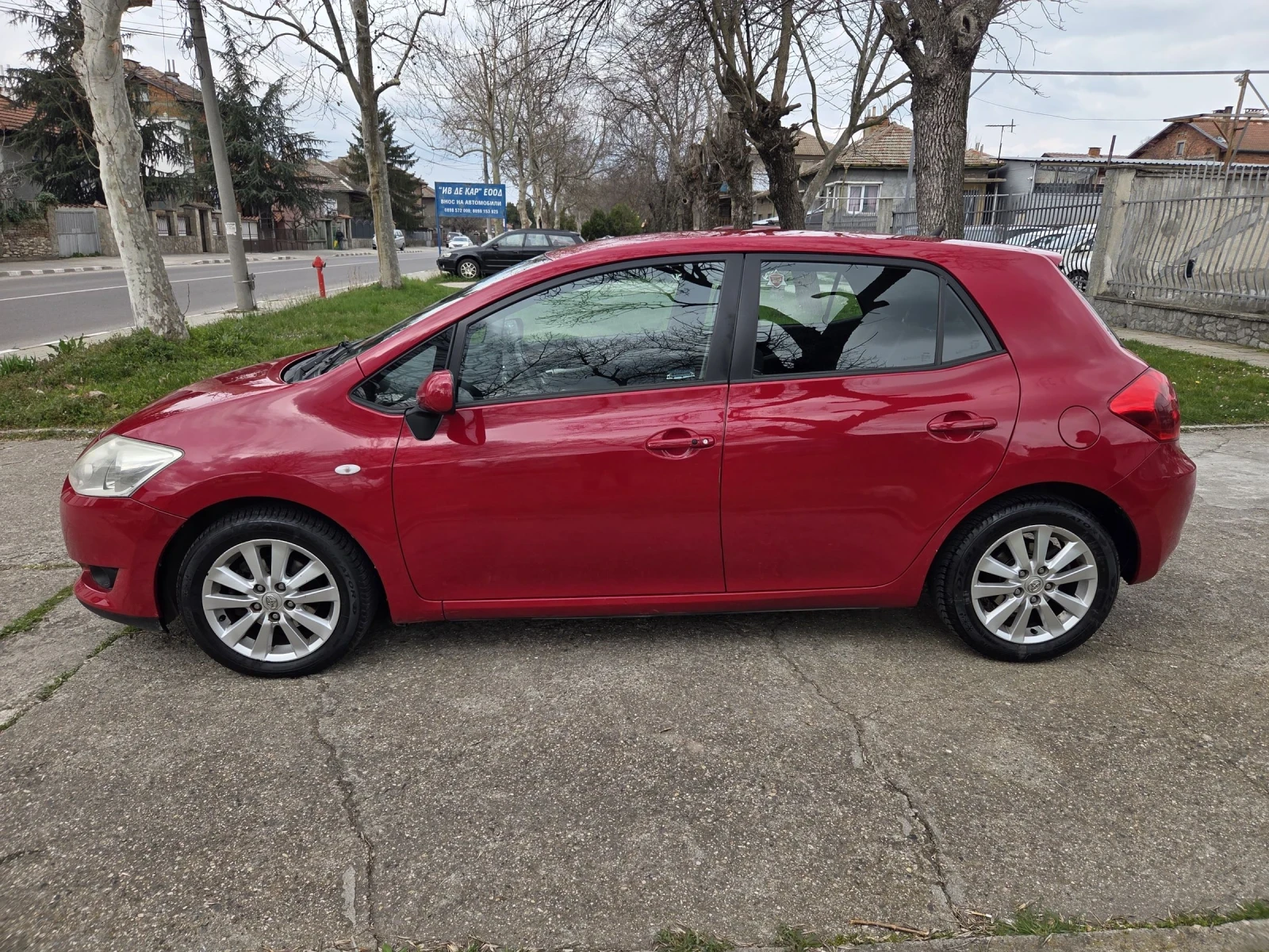 Toyota Auris, снимка 8 - Автомобили и джипове - 53910080