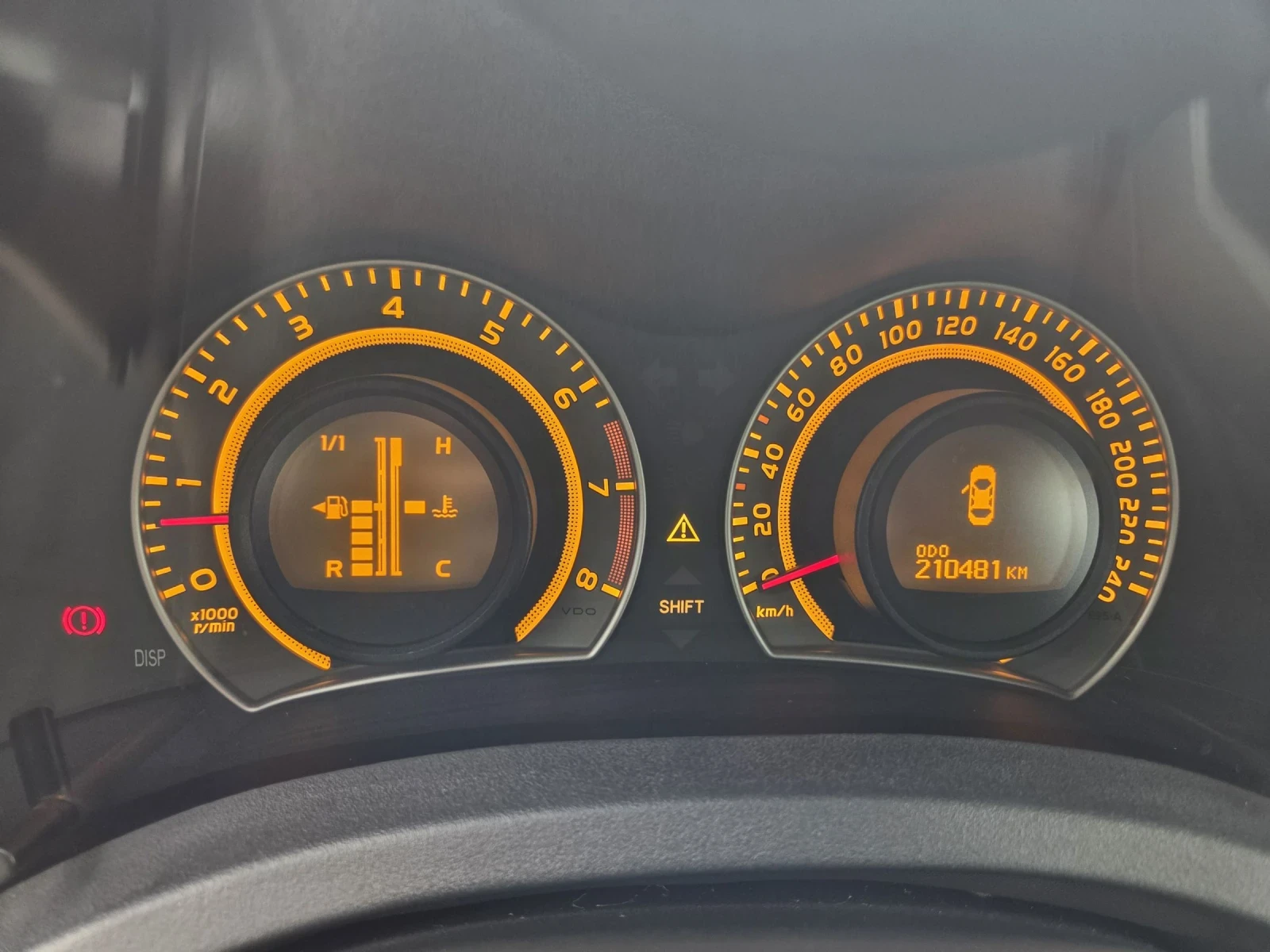 Toyota Auris, снимка 15 - Автомобили и джипове - 53910080