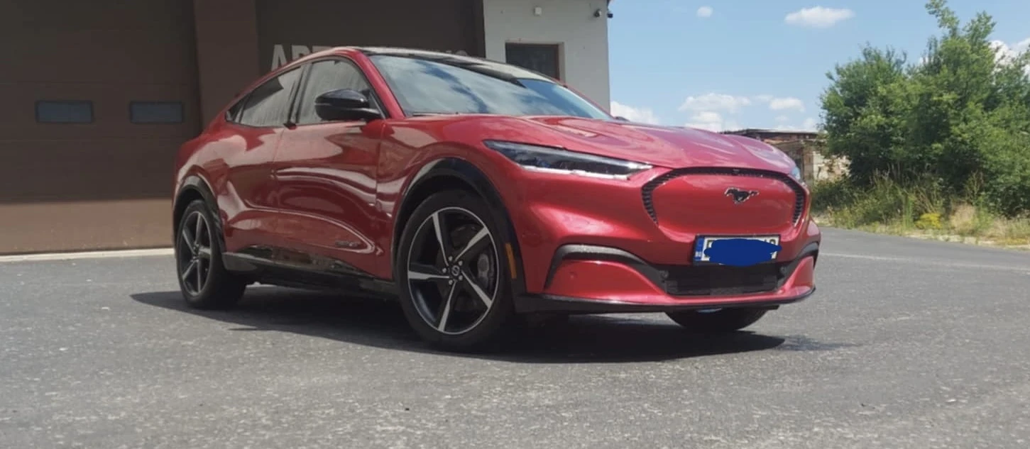 Ford Mustang Mach-E, снимка 2 - Автомобили и джипове - 54086484