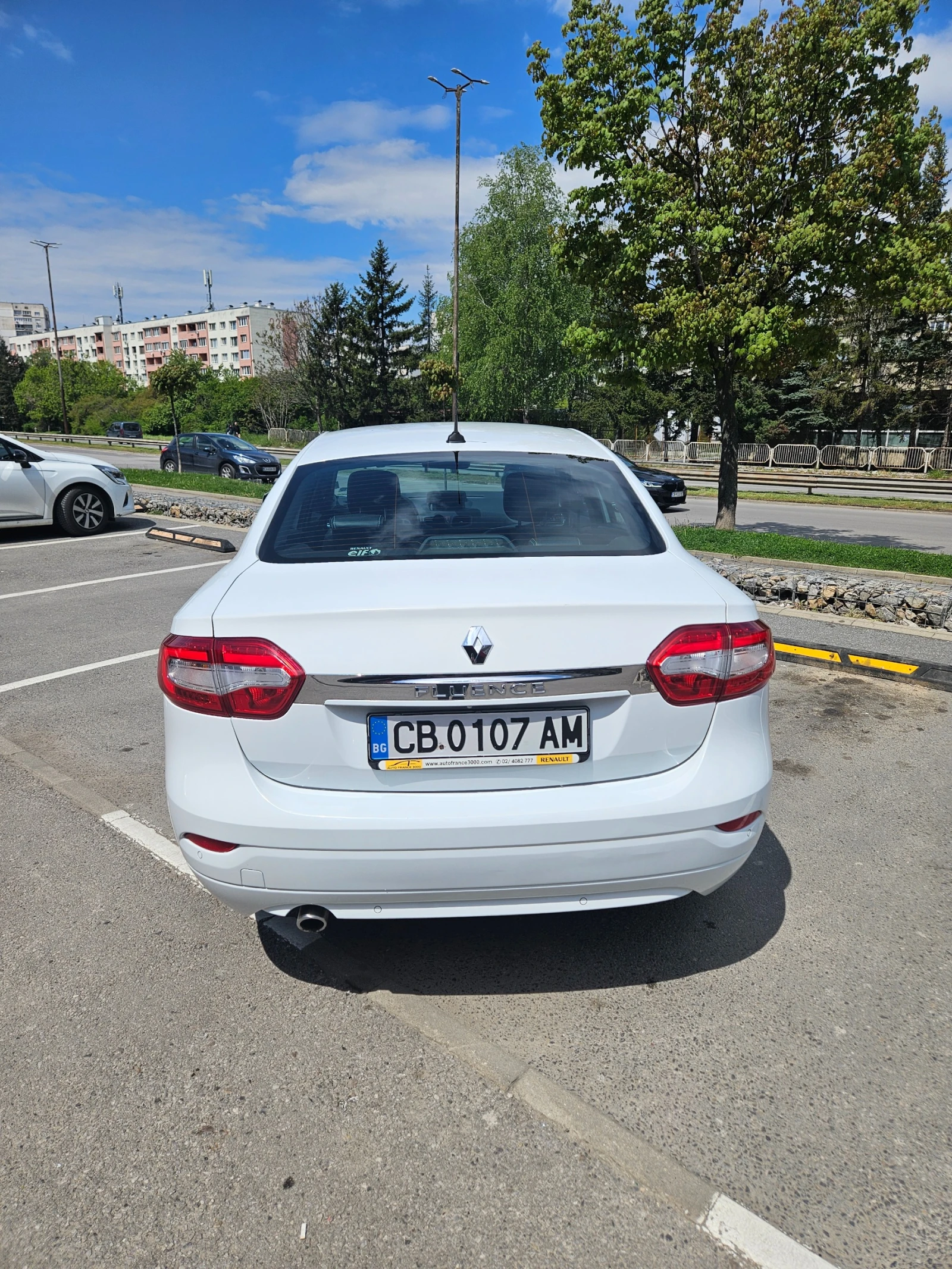 Renault Fluence, снимка 5 - Автомобили и джипове - 54393016