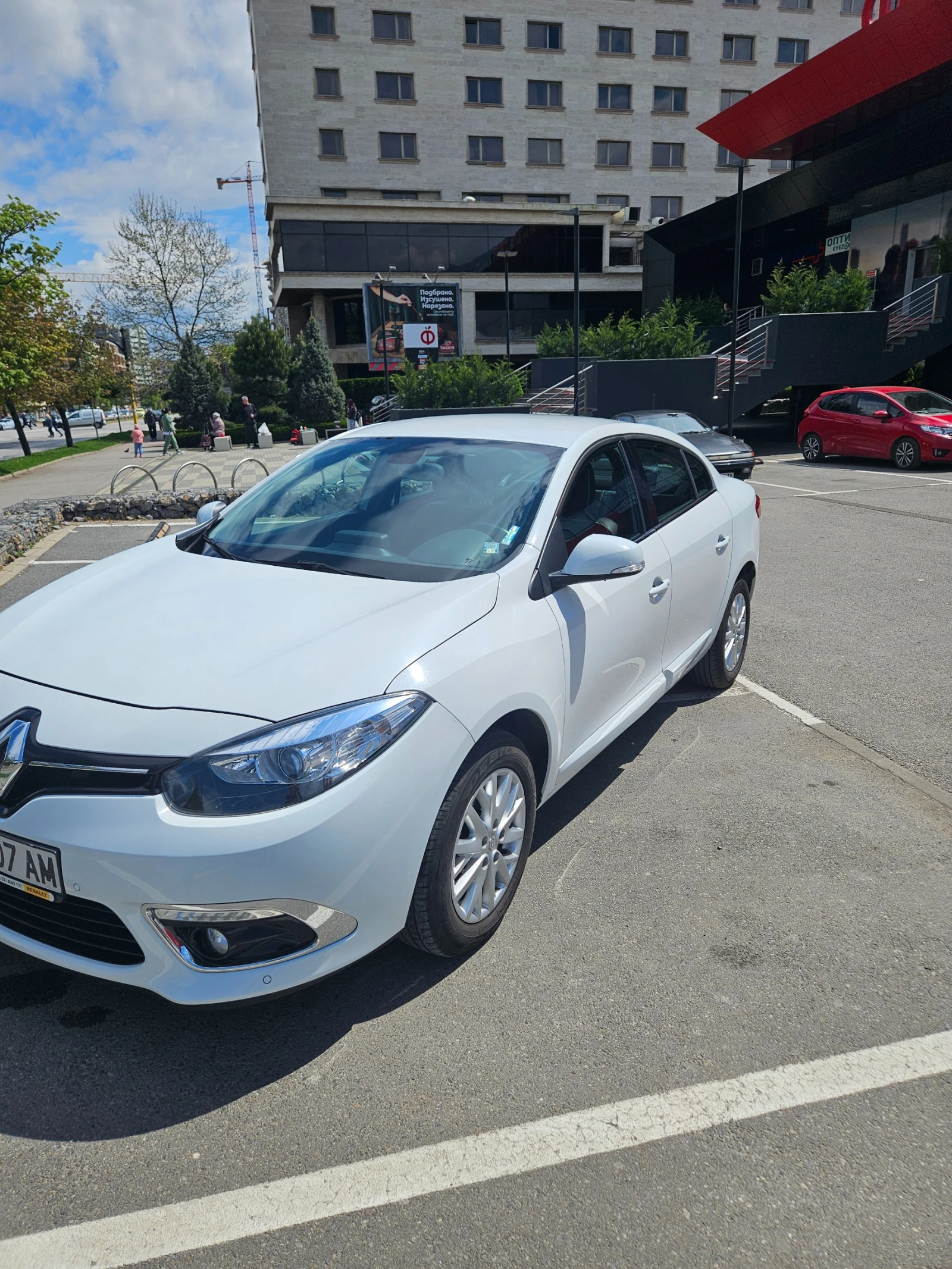 Renault Fluence, снимка 2 - Автомобили и джипове - 54393016
