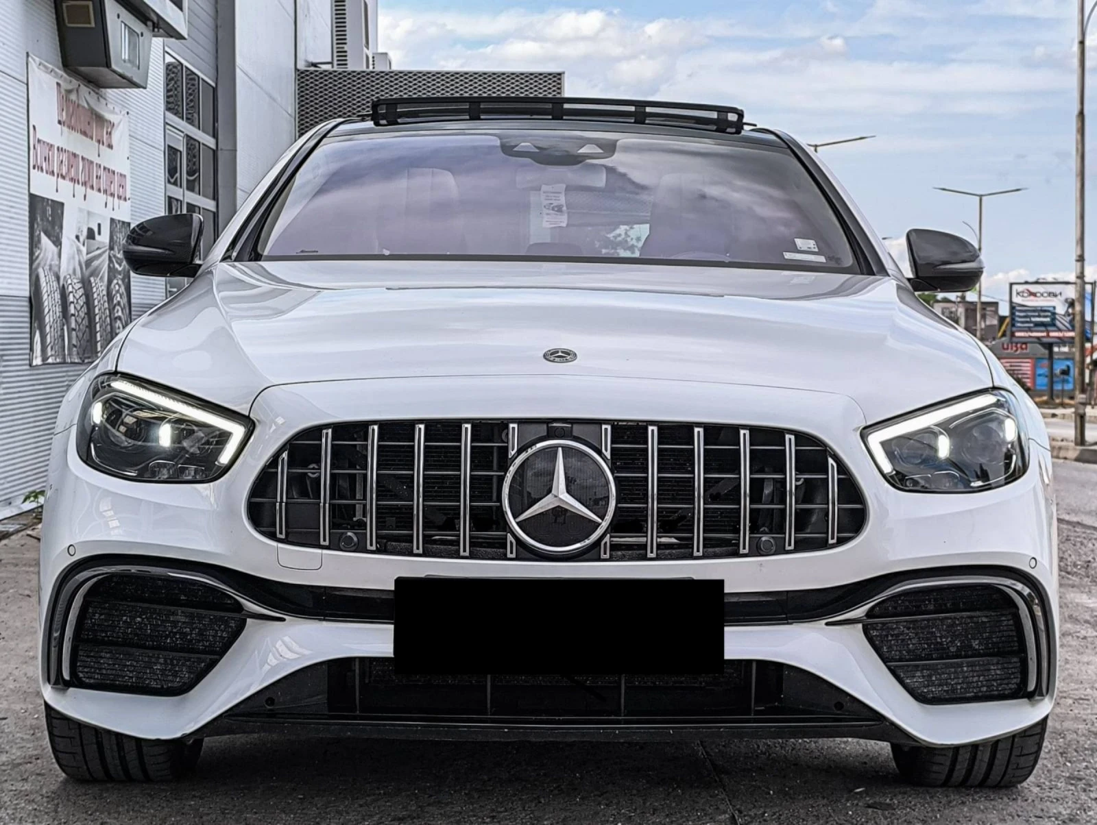 Mercedes-Benz E 220 4matic, снимка 2 - Автомобили и джипове - 54527960