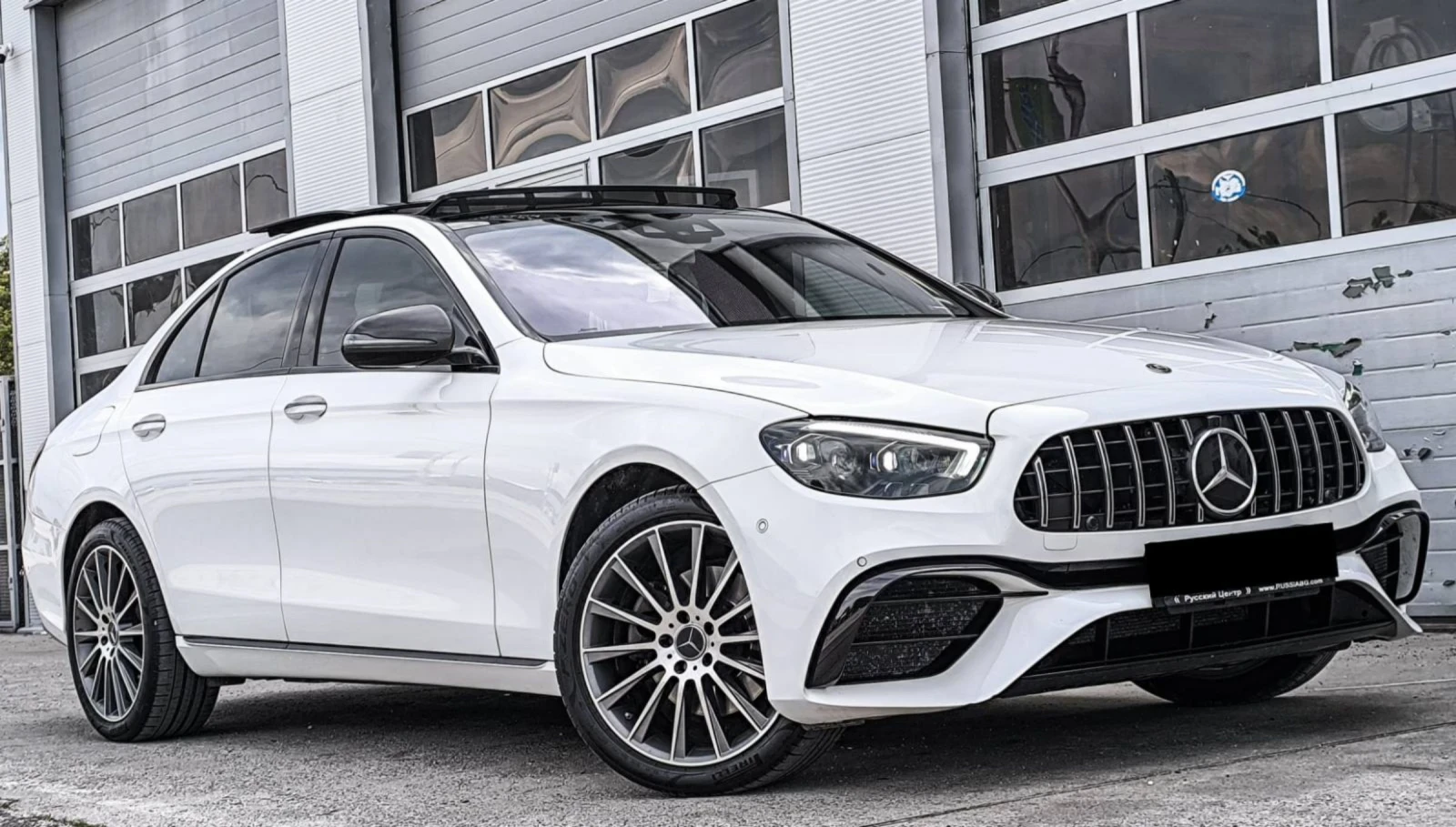 Mercedes-Benz E 220 4matic, снимка 3 - Автомобили и джипове - 54527960