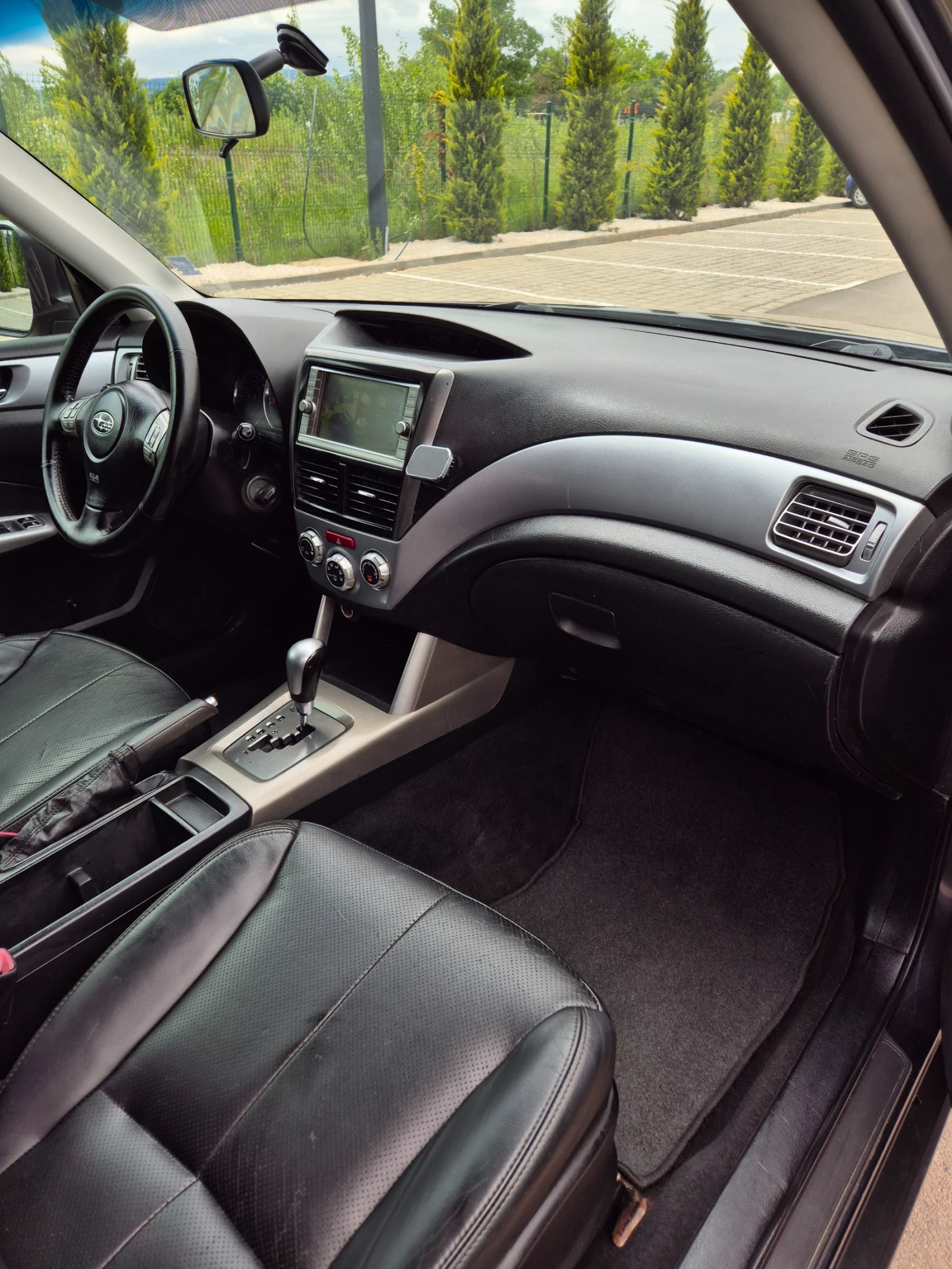 Subaru Forester 2.0 ГАЗ* АВТОМАТ* СЕРВИЗНА ИСТОРИЯ , снимка 9 - Автомобили и джипове - 54543070