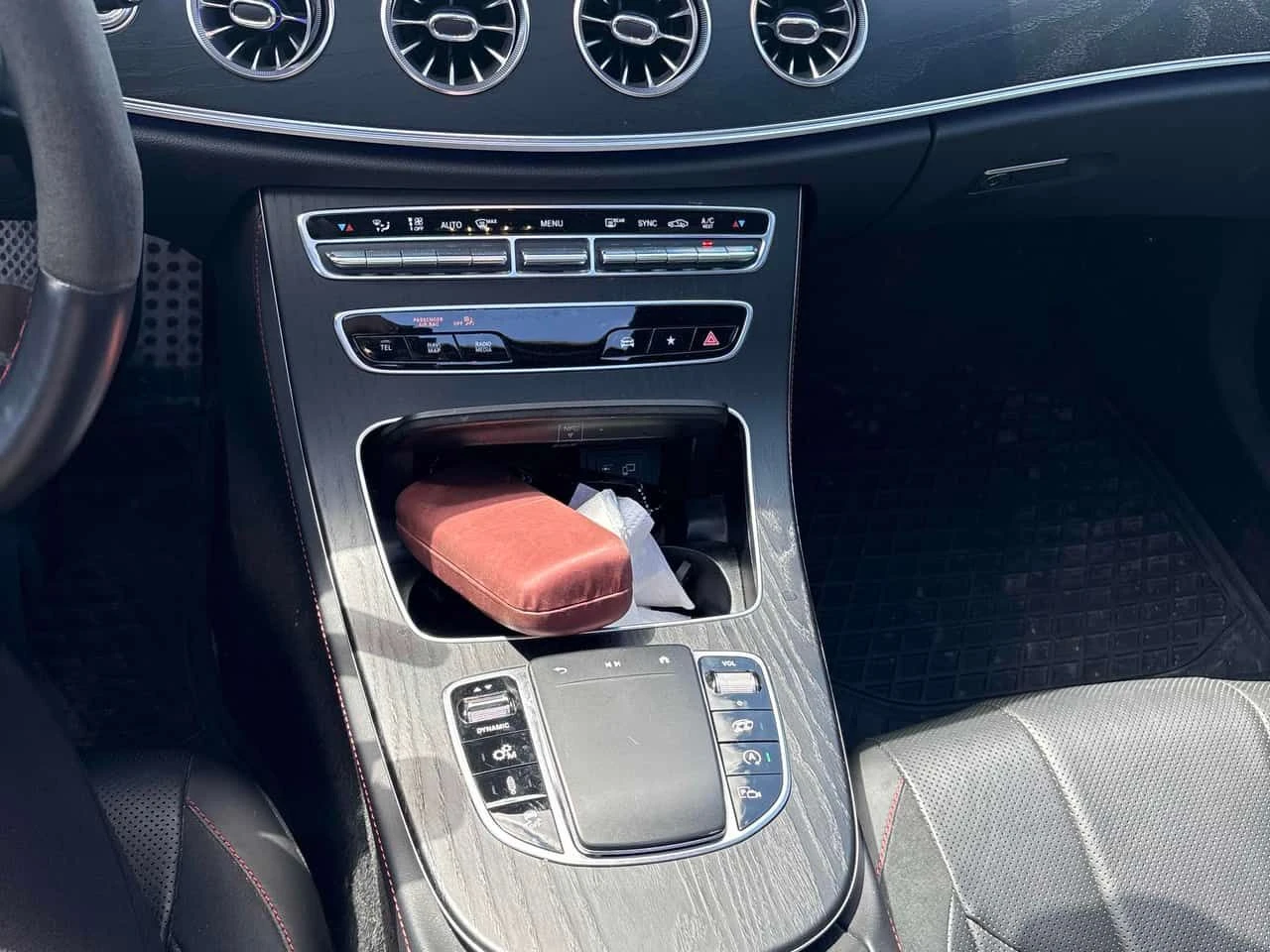 Mercedes-Benz CLS 53 AMG BURMESTER/ДИСТРОНИК/ОБДУХВАНЕ/ПАНОРАМА/360, снимка 9 - Автомобили и джипове - 54557174