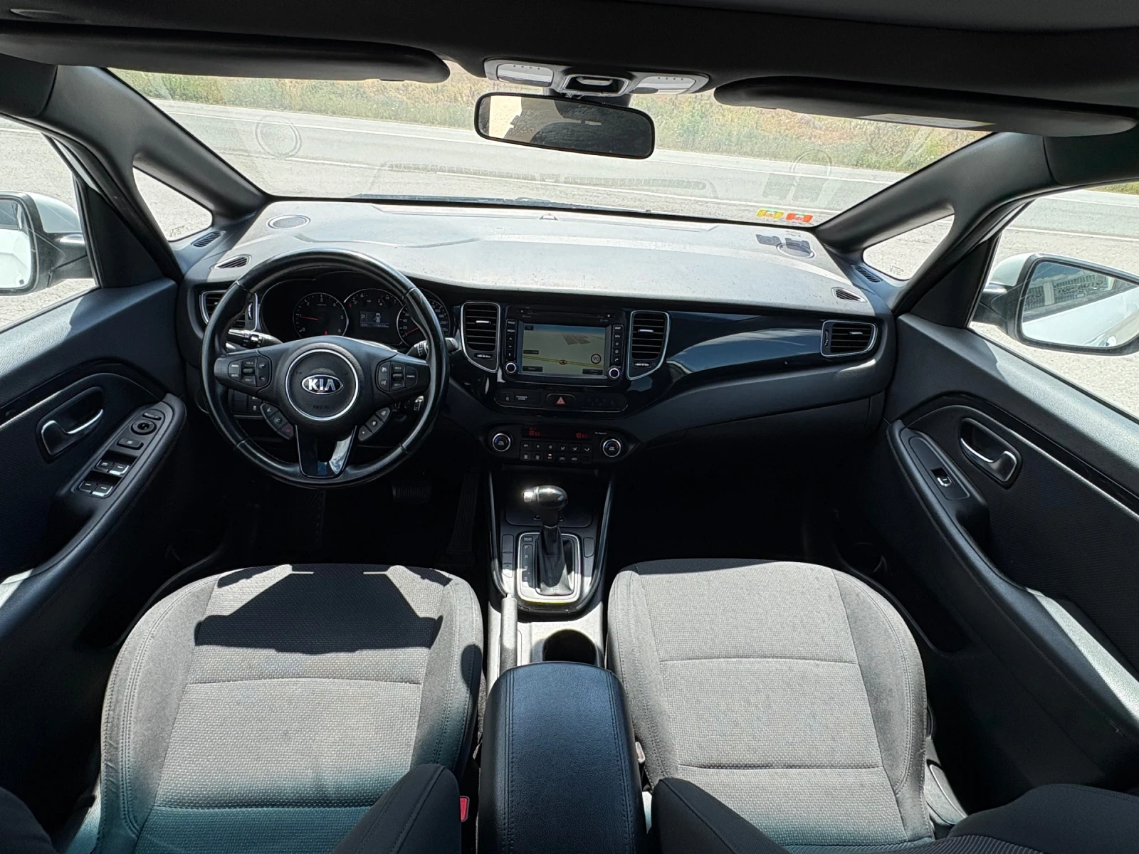 Kia Carens Automatic , снимка 8 - Автомобили и джипове - 54750939