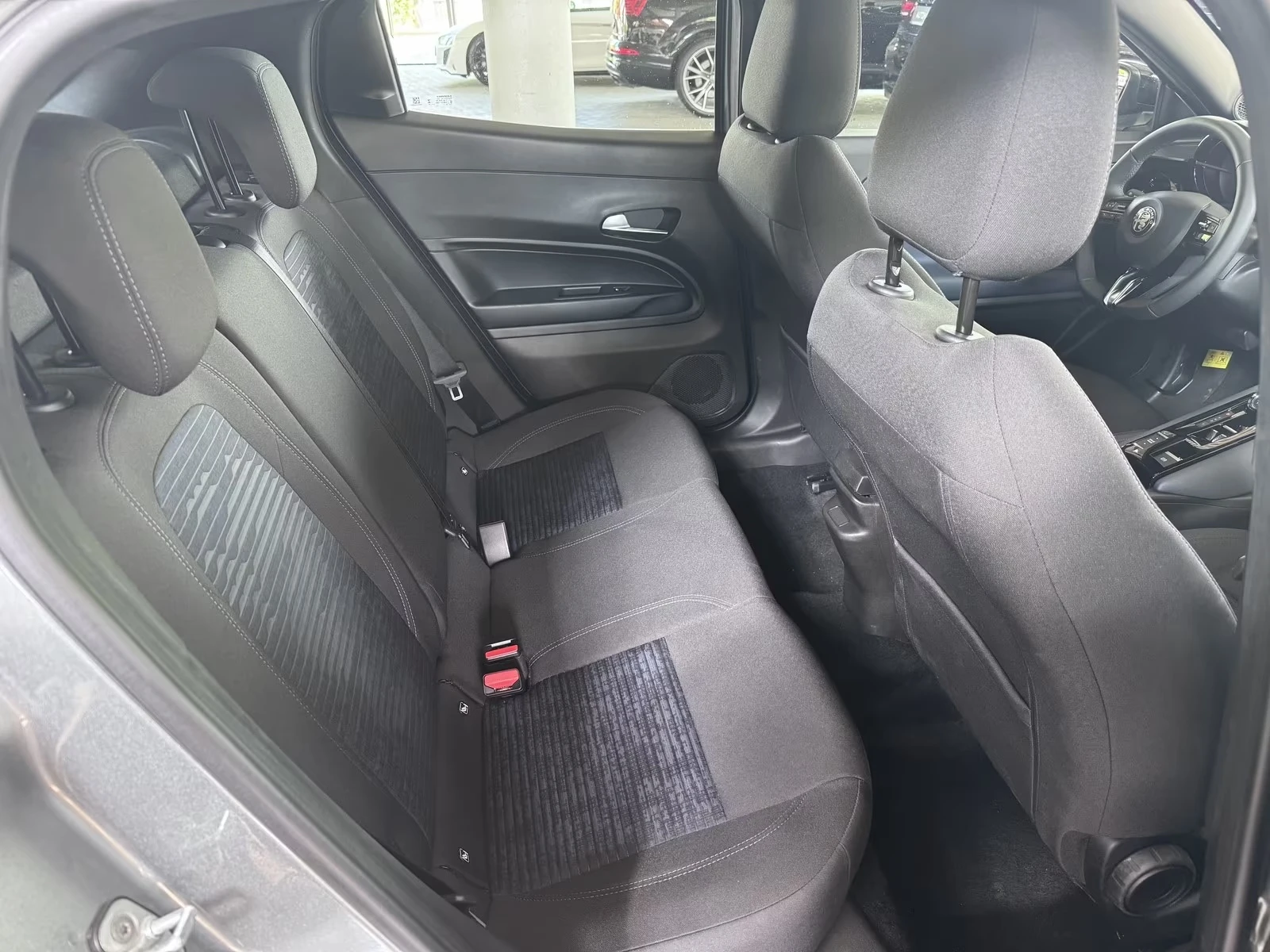 Alfa Romeo Junior ELECTRIC PARKTRONIC FULL LED ТЕРМОПОМПА, снимка 13 - Автомобили и джипове - 54802893