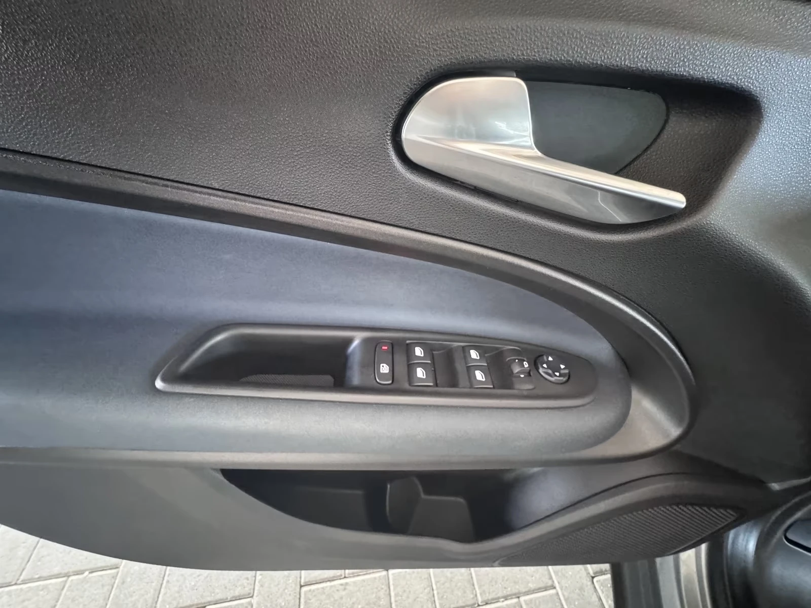 Alfa Romeo Junior ELECTRIC PARKTRONIC FULL LED ТЕРМОПОМПА, снимка 11 - Автомобили и джипове - 54802893