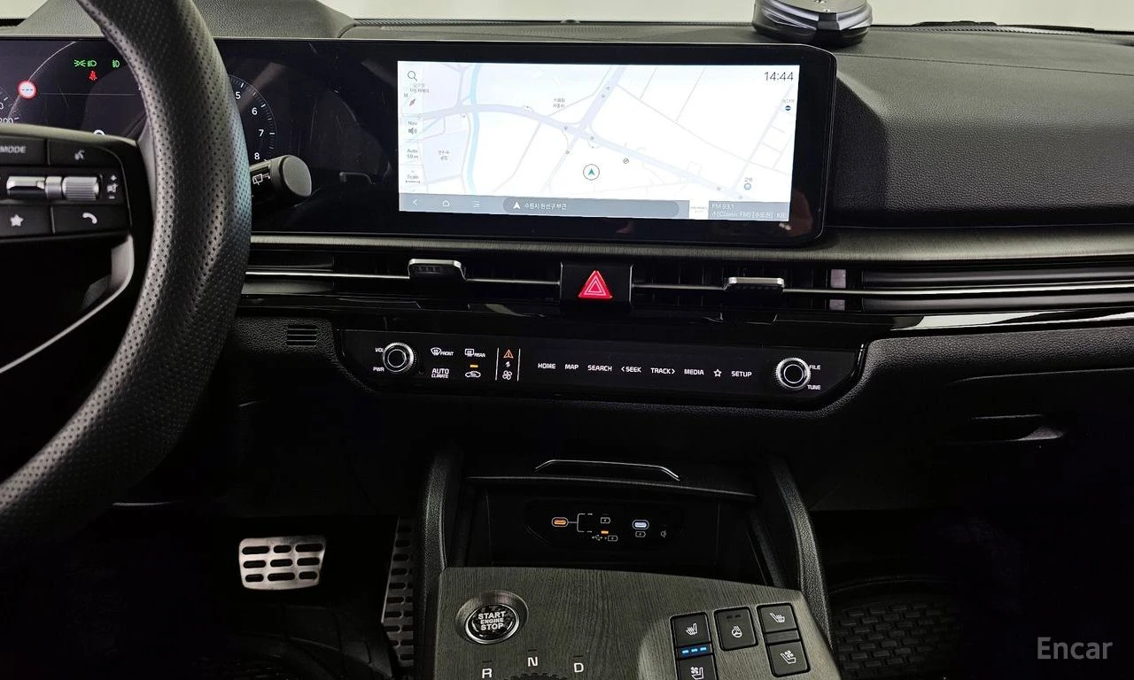 Kia Stinger 1.6T* SIGNATURE* HEAD-UP* DISTRONIC* 360 КАМЕРИ, снимка 12 - Автомобили и джипове - 54852563