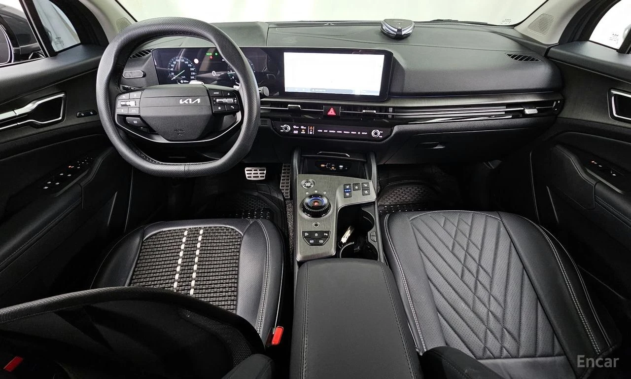 Kia Stinger 1.6T* SIGNATURE* HEAD-UP* DISTRONIC* 360 КАМЕРИ, снимка 9 - Автомобили и джипове - 54852563